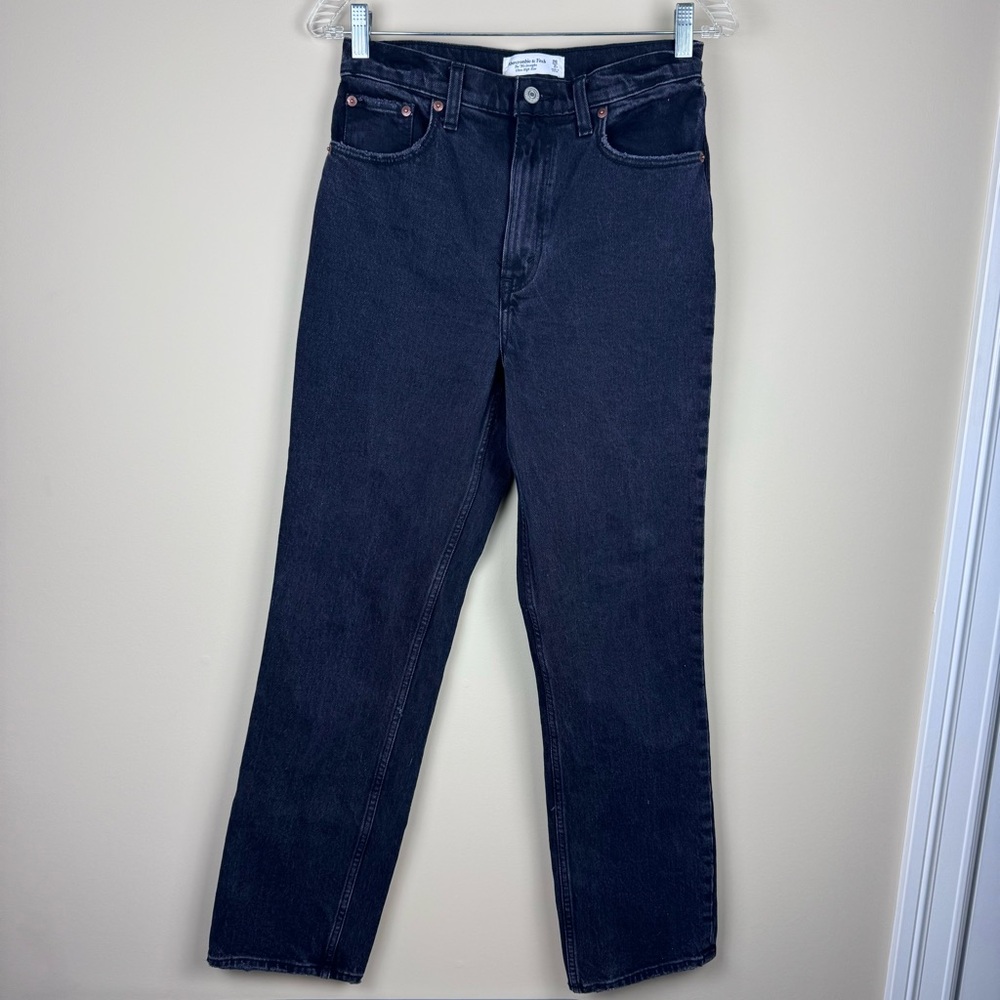 Abercrombie & Fitch ‘90s‎ Straight Ultra High Rise Size 26/2 Regular
